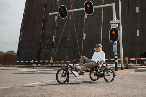 Hase Bikes Kettwiesel ONE Unterlenker Liegedreirad mit Shimano EP600 Cargo – Bild 2